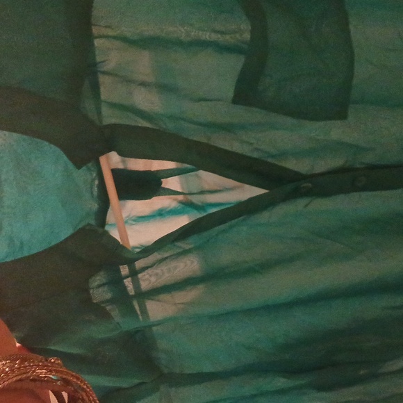 Woman's Long sleeved Blouse - Picture 9 of 9